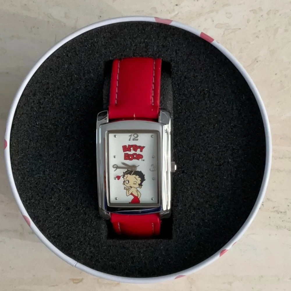 Betty Boop Watch Red Wristwatch Heart Kiss Large Face New Vintage
